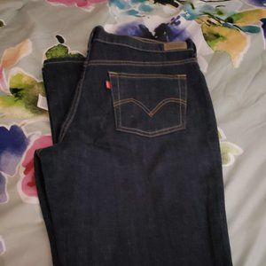 Ladies NWOT Levi 505 Straight Leg Jeans 14